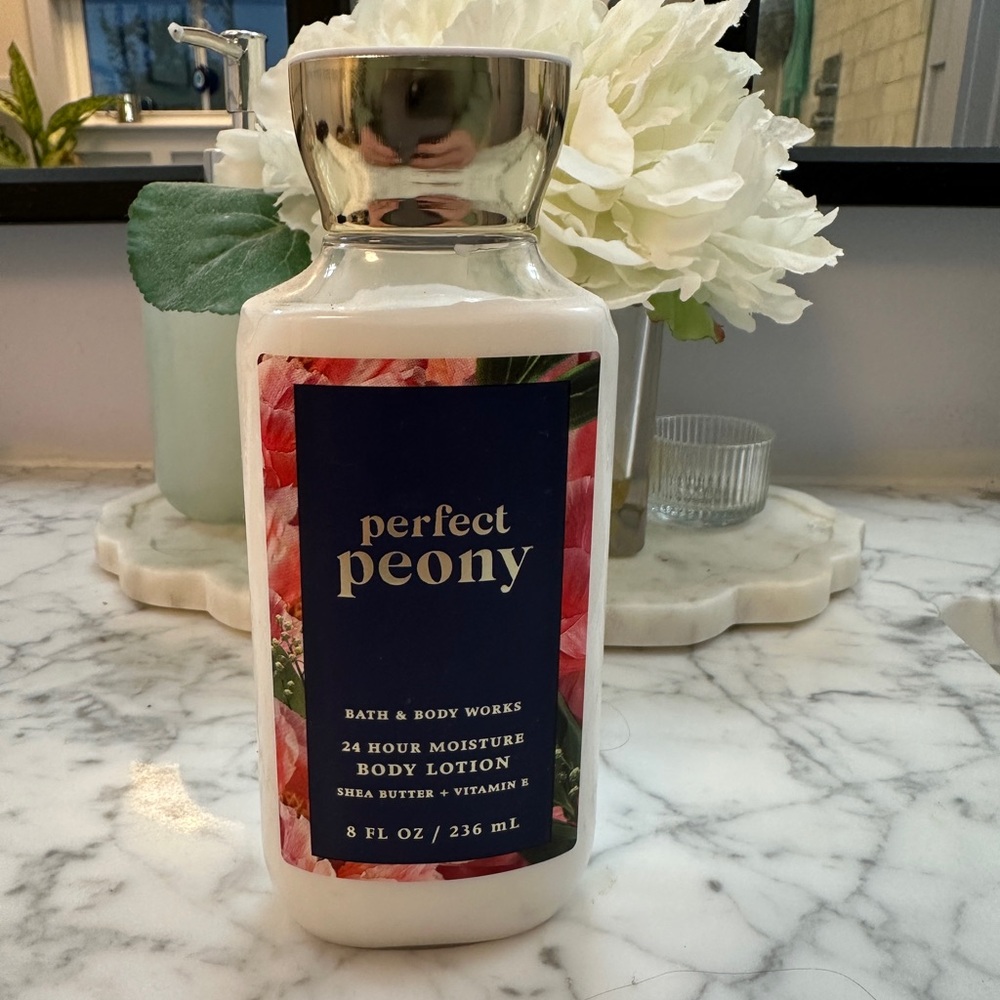 Bath & Body Works Perfect Peony Lotion